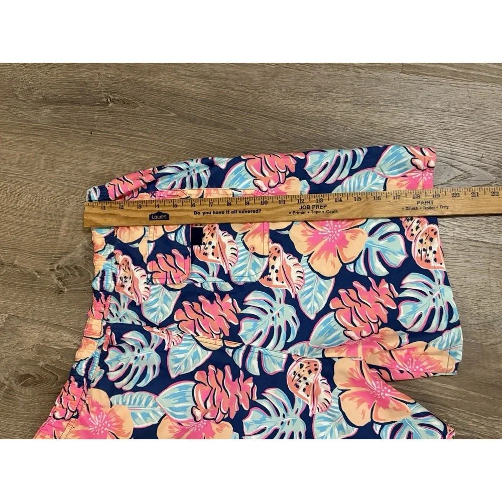 Vineyard Vines Swim Trunks Shorts Mens M Board Floral Blue Bathing Suit  Lined